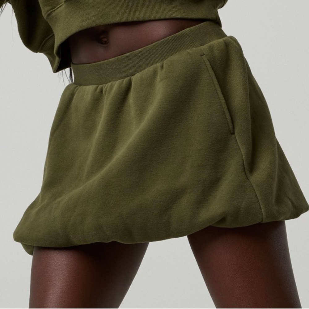 NWT OFFLINE Aerie Cloud Fleece Bubble Skort Size Large green